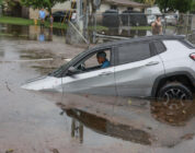 South Florida compared to scenes from a “zombie movie” as widespread flooding triggers rare warning – CBS News